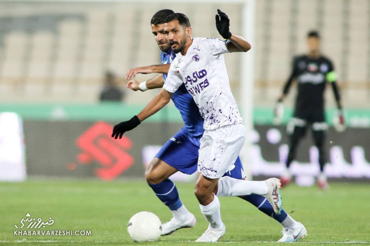 ذوبآهن از مهاجم تیم گل محمدی شاکی شد ذوبآهن از مهاجم تیم گل محمدی شاکی شد