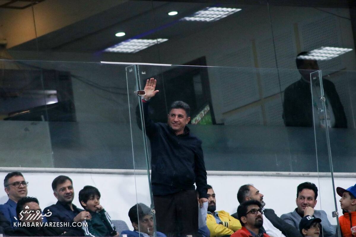 عکس| واکنش جالب قلعهنویی به ابراز احساسات هواداران استقلال