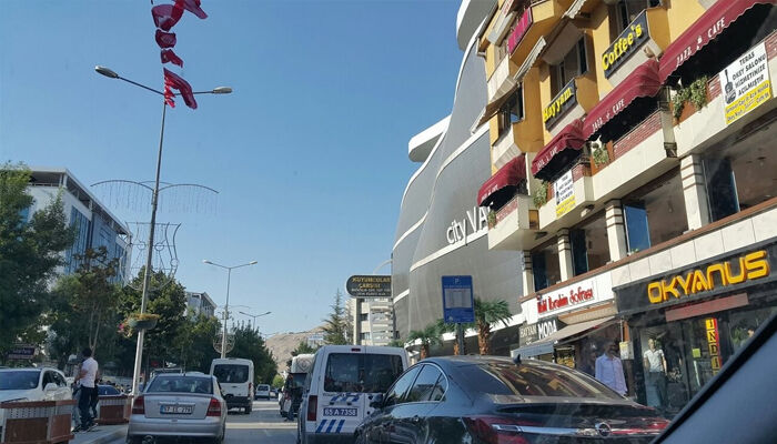 خیابان جمهوریت وان