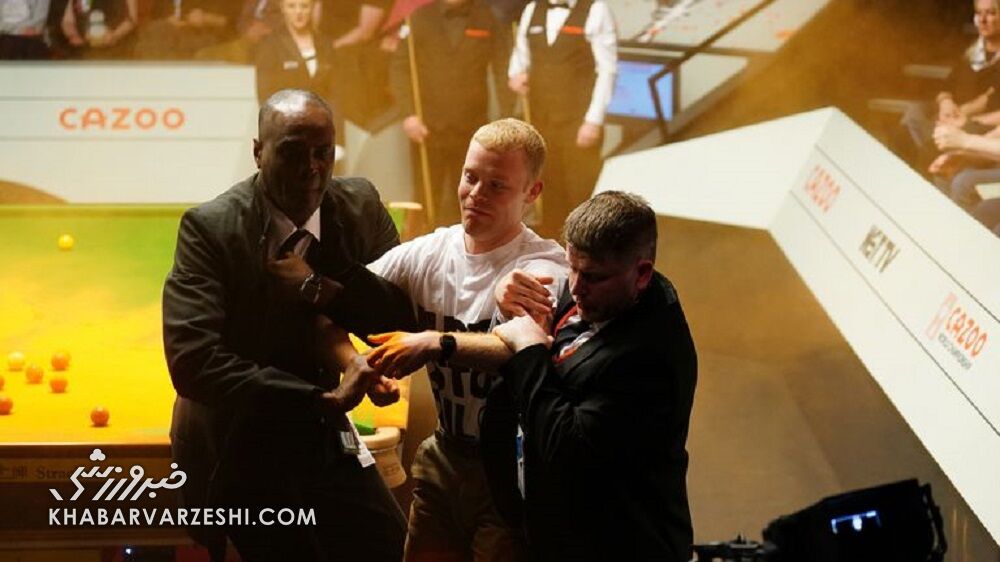 ماجرای عجیبترین اعتراض در یک مسابقه ورزشی؛ ۲ احمق شب خوب را خراب کردند!/ Just Stop Oil