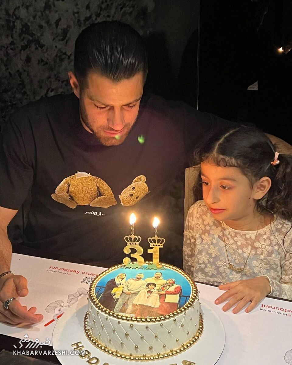عکس| جشن تولد مدافع پرسپولیس در کنار دختر برادرش