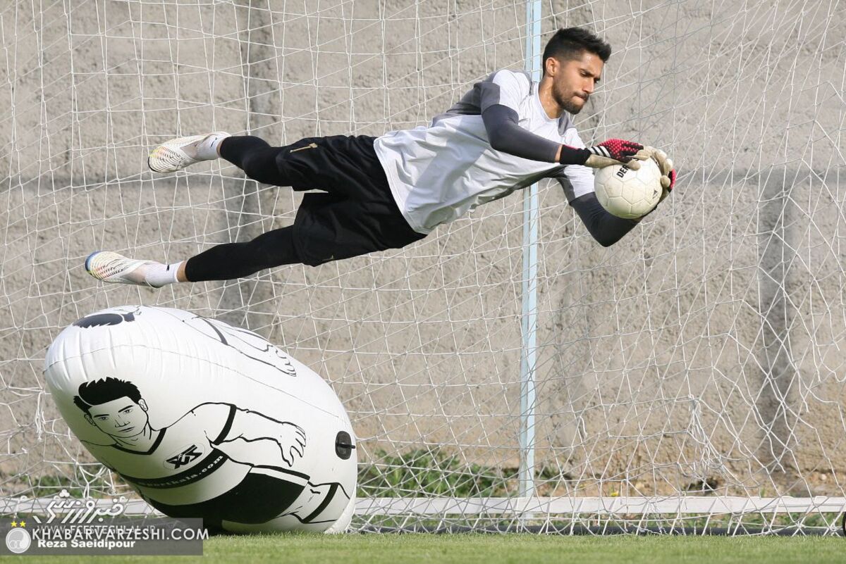 عکس| حسین حسینی آمادگیاش را به رخ پرسپولیس کشید!