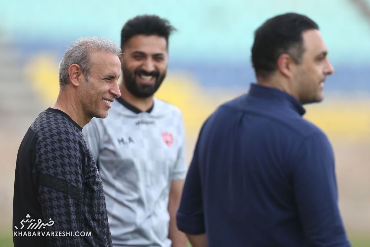 تصاویر| چهره مشترک پرسپولیسیها قبل از دربی/ ۲ مهمان ویژه به سرخها اضافه شدند!