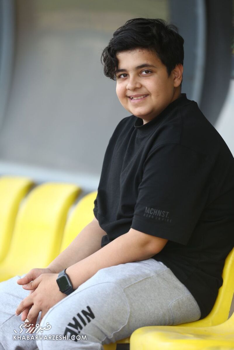 تصاویر| چهره مشترک پرسپولیسیها قبل از دربی/ ۲ مهمان ویژه به سرخها اضافه شدند!