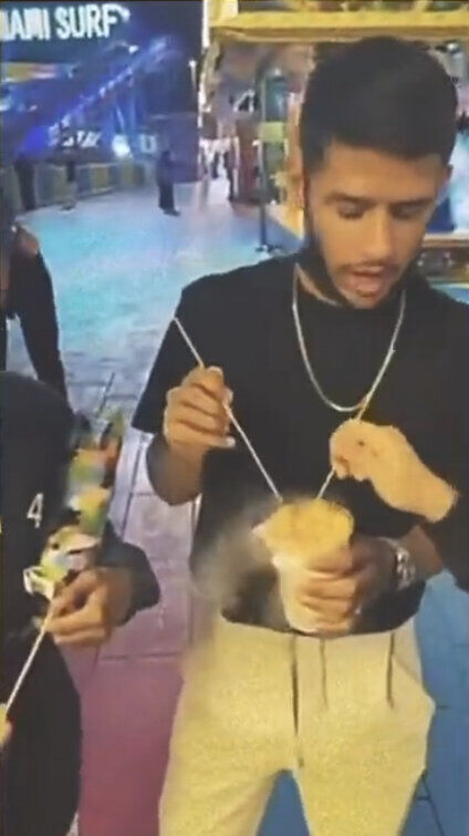 عکس| پشت پرده یک تصویر جنجالی/ مهدی قایدی سیگار نمیکشد!