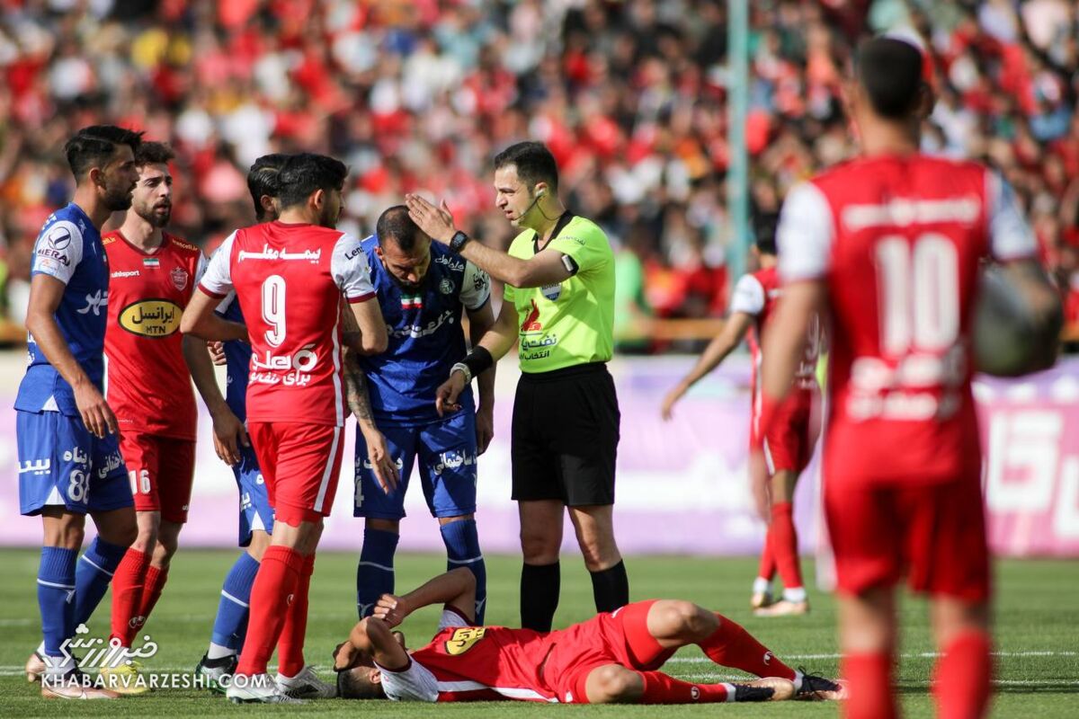 این داور را برای دربی نمیپسندم/ فنایی با گلی که من به پرسپولیس زدم مسافر جام جهانی شد/ بعضی از پرسپولیسیها بالاتر از حد خودشان حرف میزنند