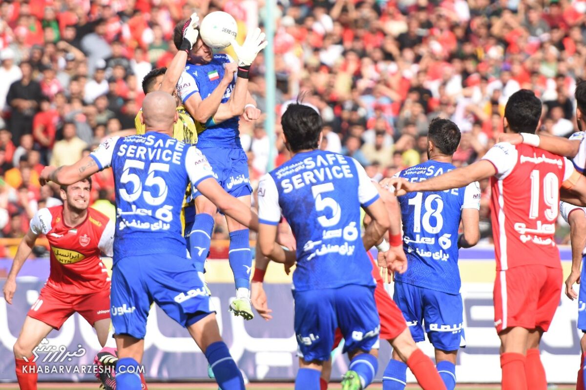 مصاحبههای غیرحرفهای علیه پرسپولیس به استقلال لطمه زد/ سپاهان با ملوان مساوی کرد، پرسپولیس مقصر بود؟!