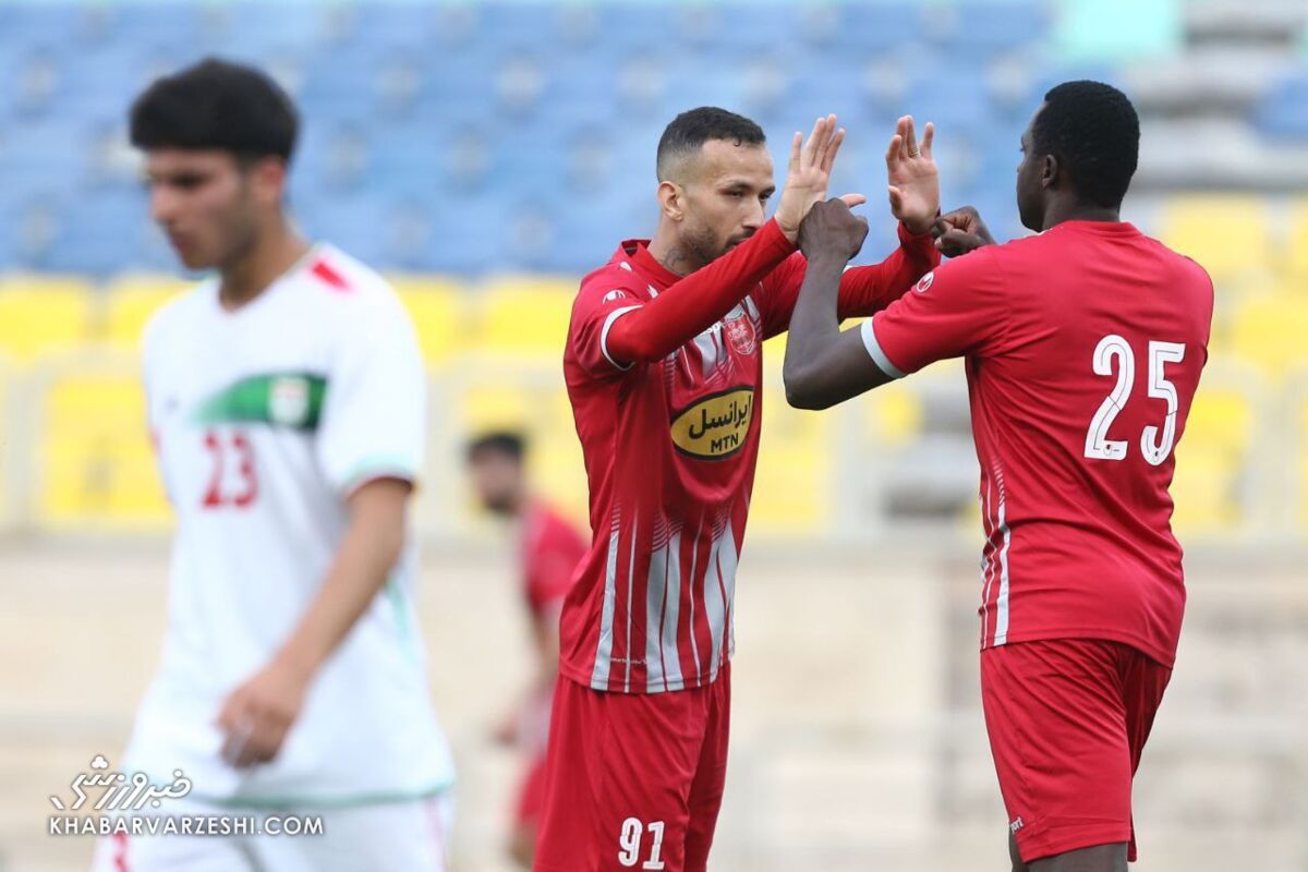 خریدهای گرانقیمت اما ناکام/ از تماشاگر جشن قهرمانی پرسپولیس و ستاره خانهنشین تا هایجک ناموفق استقلال خریدهای گرانقیمت اما ناکام/ از تماشاگر جشن قهرمانی پرسپولیس و ستاره خانهنشین تا هایجک ناموفق استقلال