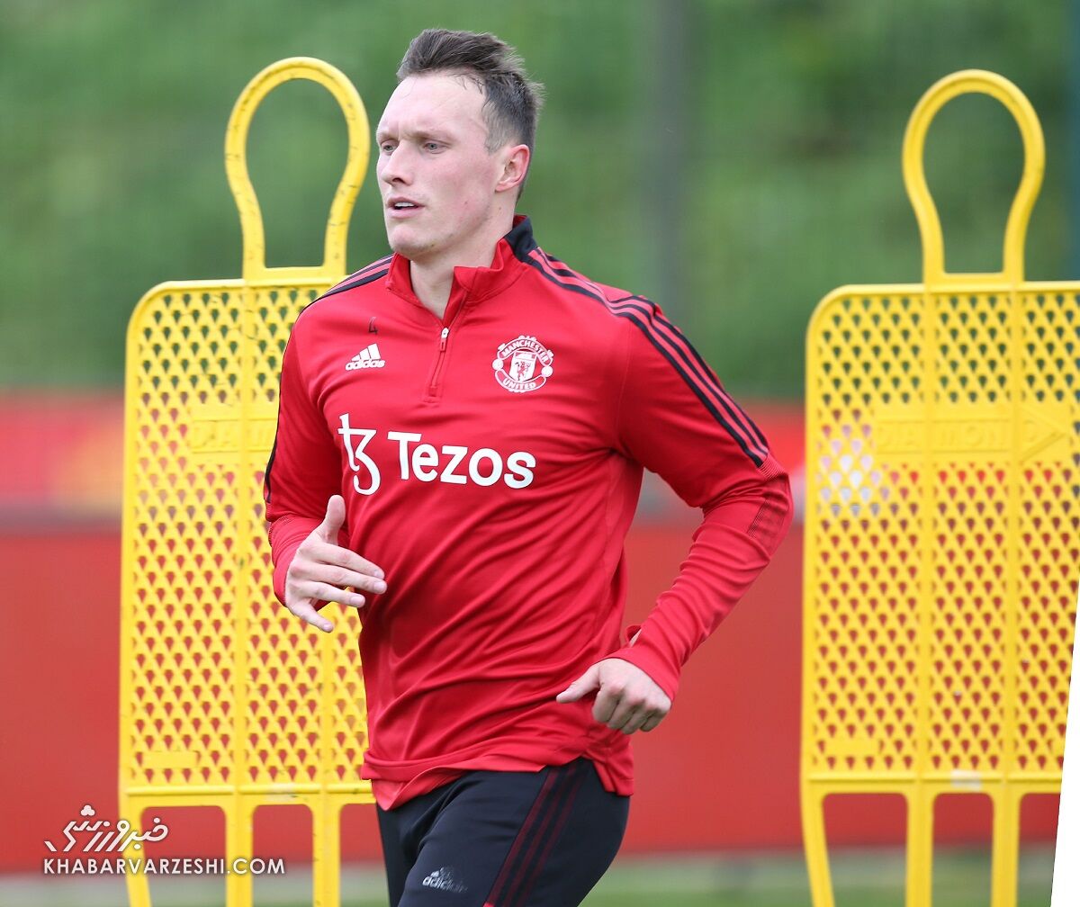 عکس| حضور باورنکردنی فیل جونز در سریال موفق و محبوب Succession