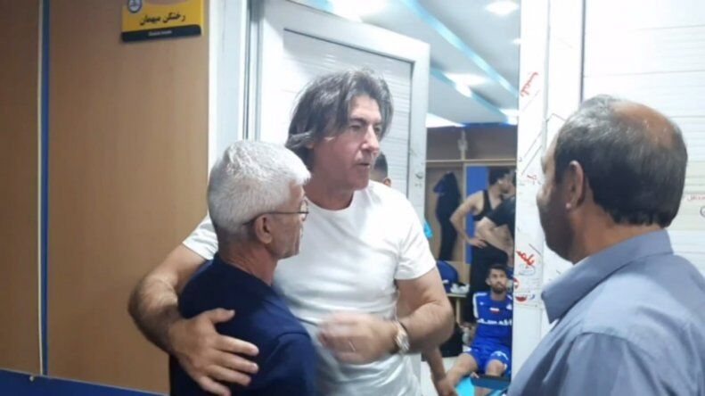 تصاویر| قایدی بمب انگیزه شد!/ حضور میهمان اختصاصی در استادیوم برای تماشای ستاره استقلال