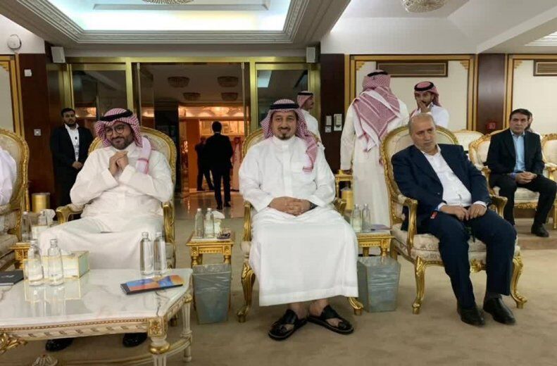 عکس| یک ایرانی تماشاگر ویژه فینال لیگ قهرمانان آسیا