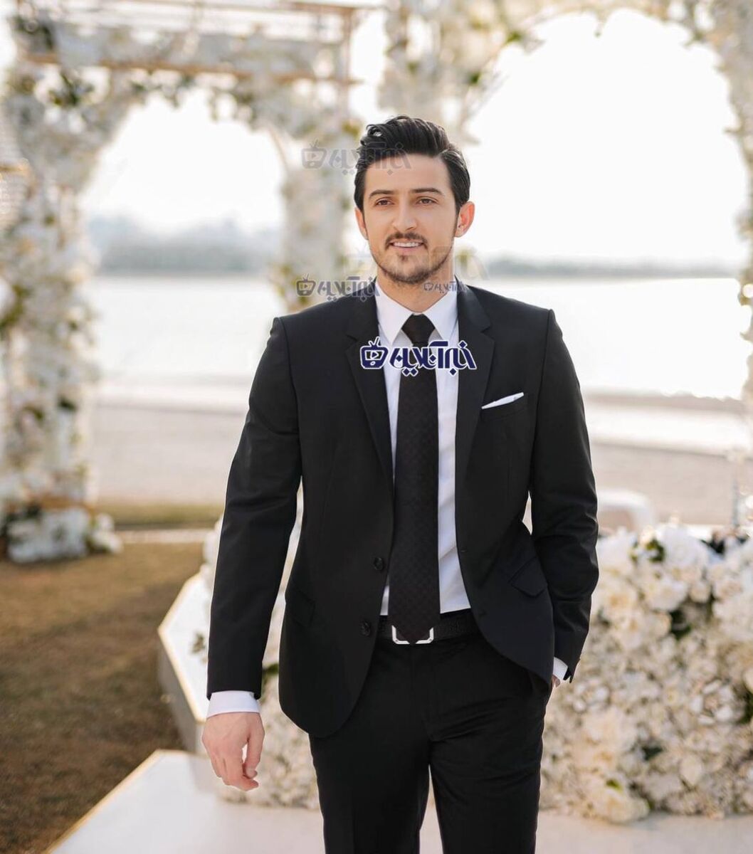 عکس| اولین تصویر از مراسم ازدواج سردار آزمون/ ستاره تیم ملی در لباس دامادی