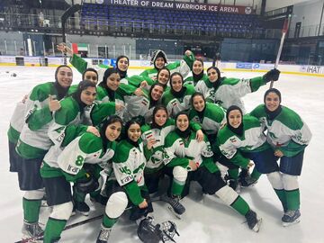 کاپیتان تیم ملی هاکی روی یخ زنان ایران: صعود به فینال شیرین‌ترین حس بود