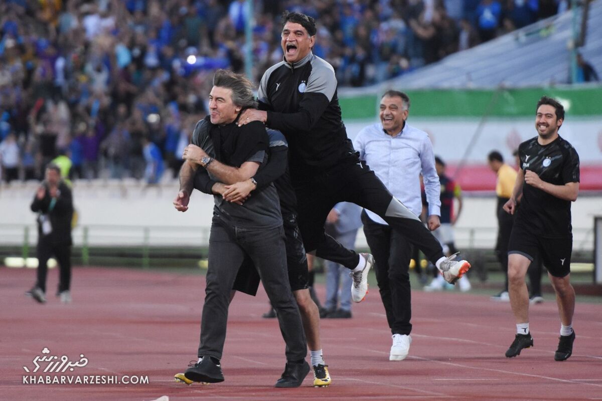 عکس| مربی استقلال دست به کار شد/ خدا به داد ساپینتو برسد!