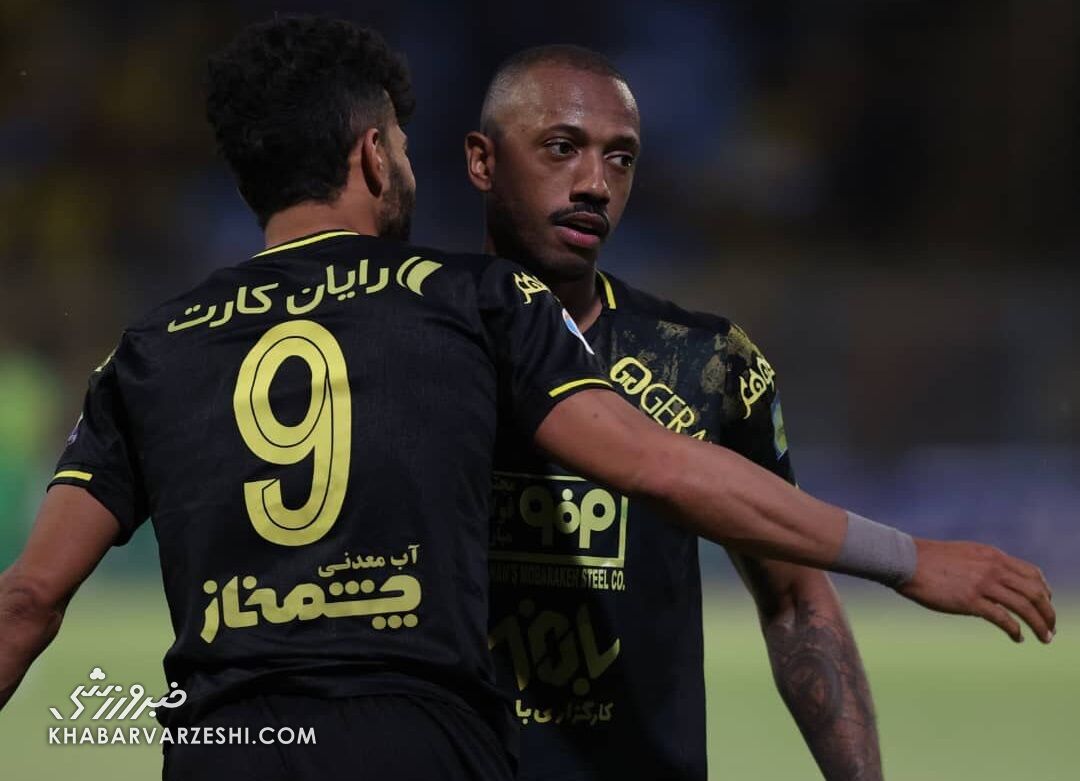 خداحافظی ستاره سرشناس سپاهان با تبریک به پرسپولیس/ عوامل بیرون از زمین؟ نه خودمان مقصر بودیم فرناندز سپاهان