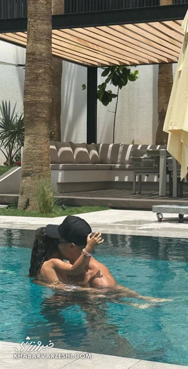 عکس| عاشقانههای رونالدو در استخر/ این دختر همه زندگی کریس است