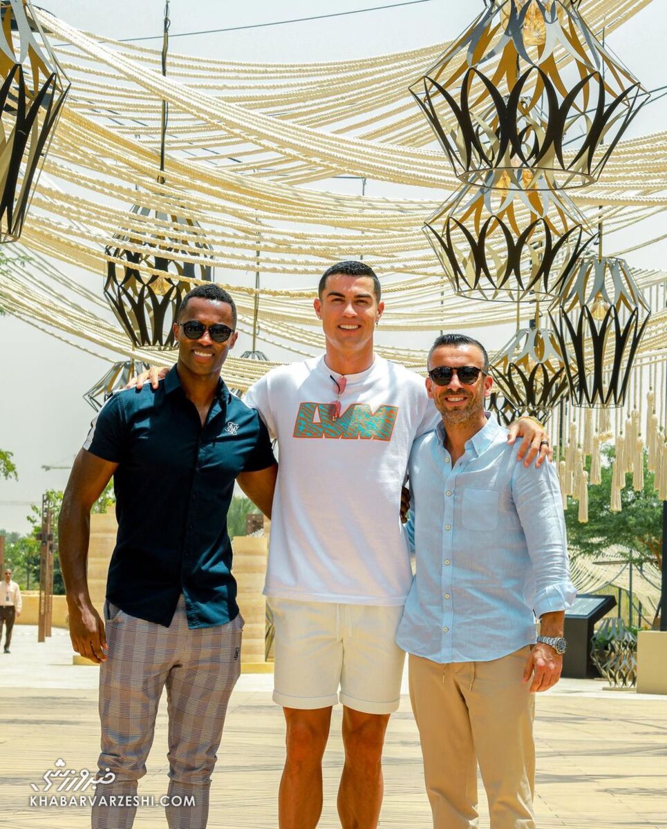 کریستیانو رونالدو در رستوران جدیدش