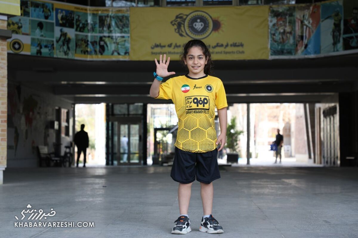 ویدیو| تازهترین فعالیت آرات حسینی در فضای مجازی/ روپایی میزند و تبلیغ میکند! ویدیو| تازهترین فعالیت آرات حسینی در فضای مجازی/ روپایی میزند و تبلیغ میکند!