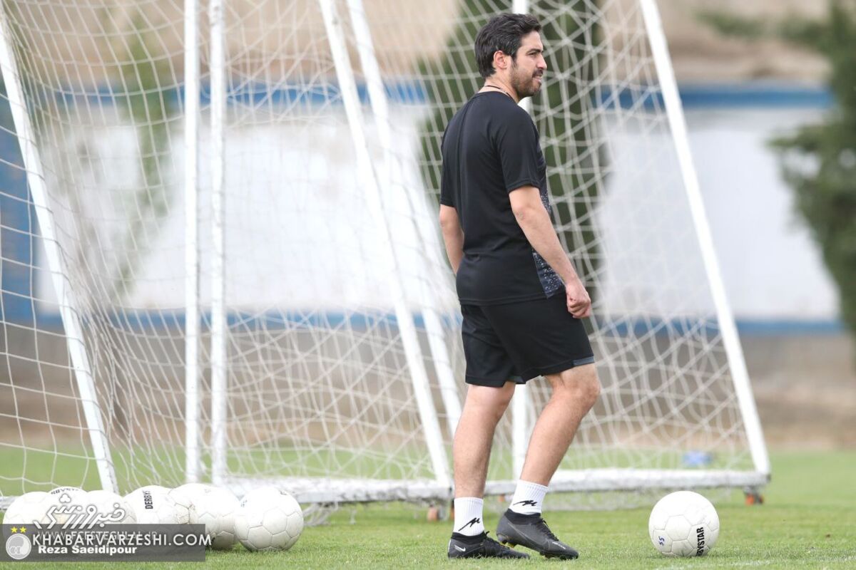 خبرورزشیگردی| خسرو حیدری: پیشنهاد پرسپولیس وسوسهکننده بود/ سرمربی استقلال مدافع پرسپولیس را به من ترجیح داده بود؛ حتی فرگوسن و مورینیو هم قید من را نمیزدند! خبرورزشیگردی| خسرو حیدری: پیشنهاد پرسپولیس وسوسهکننده بود/ سرمربی استقلال مدافع پرسپولیس را به من ترجیح داده بود؛ حتی فرگوسن و مورینیو هم قید من را نمیزدند!