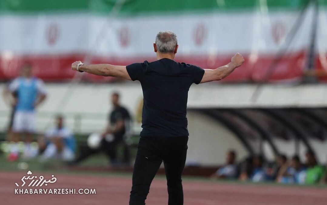 عکس| شادیهای خاص یحیی گلمحمدی پس از آتش بازی پرسپولیس در ورزشگاه آزادی