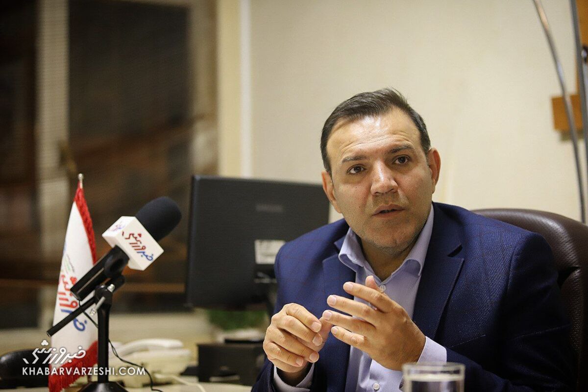 شوخی خنده دار عزیزی خادم؛ با کدام قدرت بر می گردی؟! شوخی خنده دار عزیزی خادم؛ با کدام قدرت بر می گردی؟!