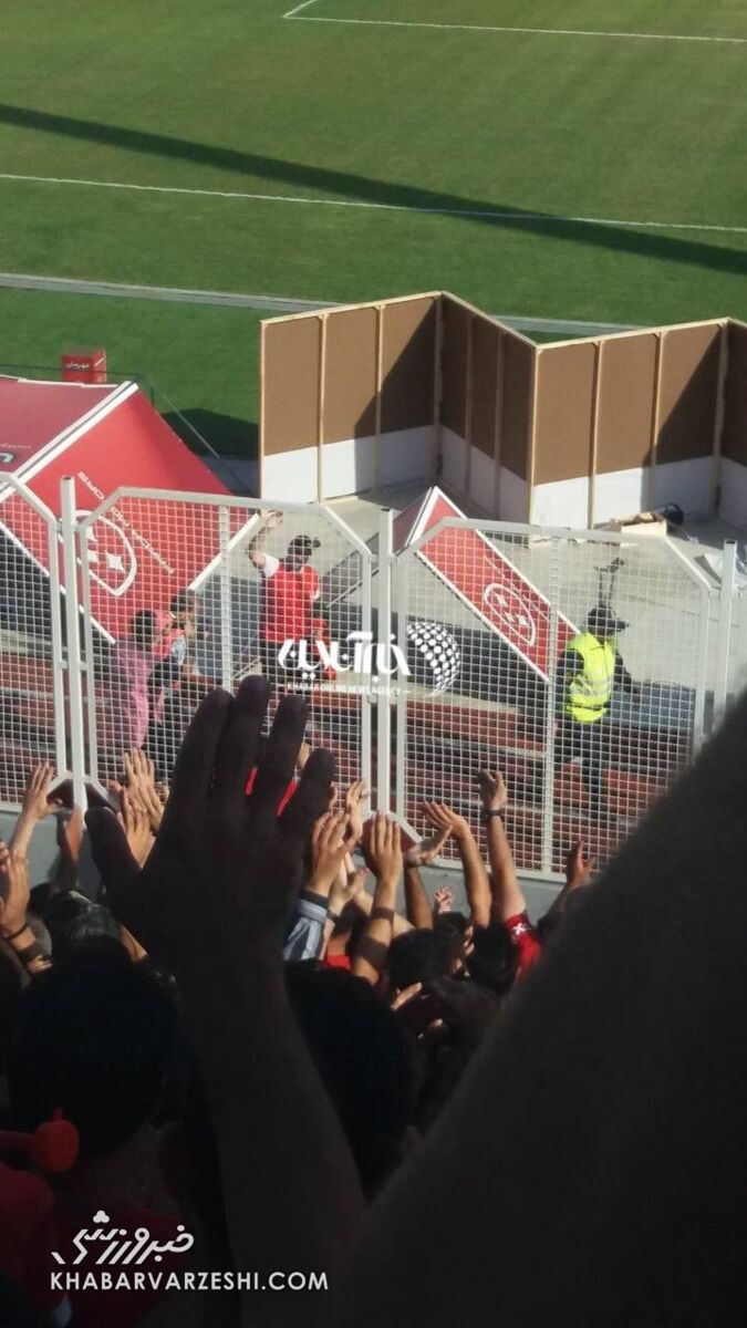 عکس| حضور بازیگر مشهور پرسپولیسی در وطنی