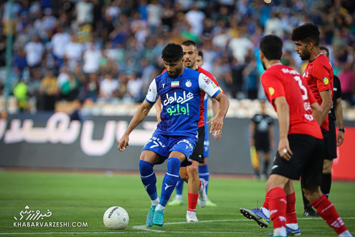 مشتری جدید برای ستاره استقلال/ باشگاه پرافتخار اماراتی هم این بازیکن را میخواهد مشتری جدید برای ستاره استقلال/ باشگاه پرافتخار اماراتی هم این بازیکن را میخواهد