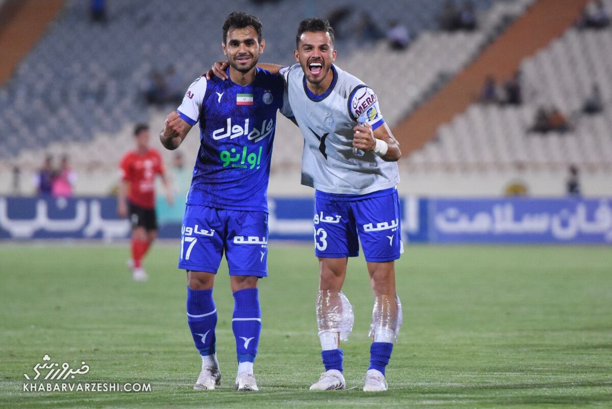 اهل حاشیه، باندبازی و باج دادن نیستم/ فقط با پیشنهاد فرهاد مجیدی از پورتیموننزه پرتغال به استقلال آمدم/ آنها حق ندارند با آبروی افراد بازی کنند