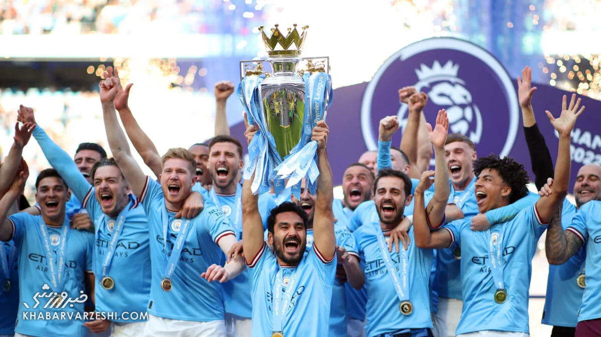 عکس| جام قهرمانی لیگ برتر انگلیس بر فراز دستان کاپیتان آلمانی/ جامهای پپ به انگشتان یک دست رسید