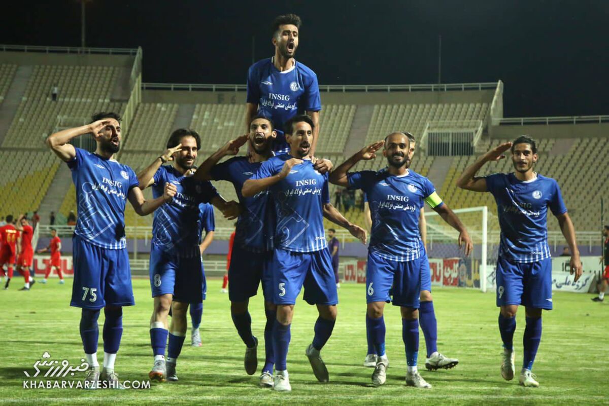 ادامه رونمایی‌های شبانه استقلال خوزستان از بازیکنان جدید