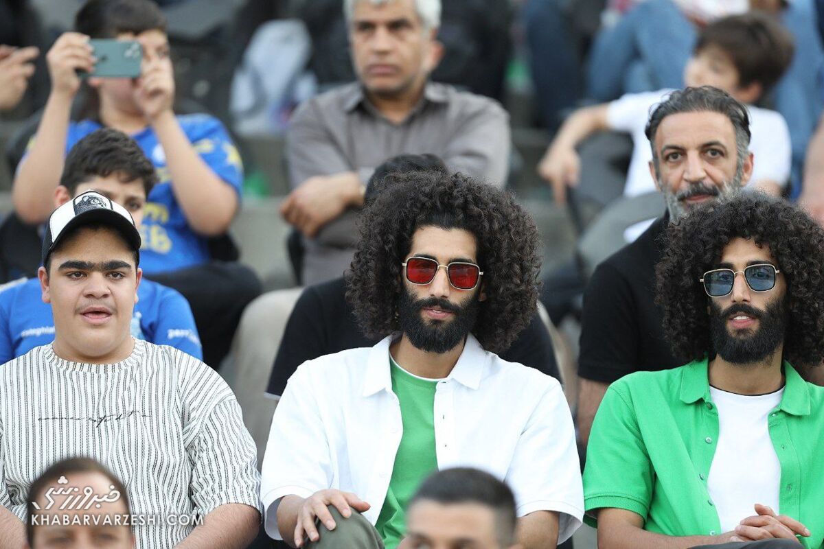 عکس| ۳ بازیگر طرفدار نساجی در ورزشگاه آزادی/ هنرمندان سریال محبوب مهمان ویژه نیمه نهایی