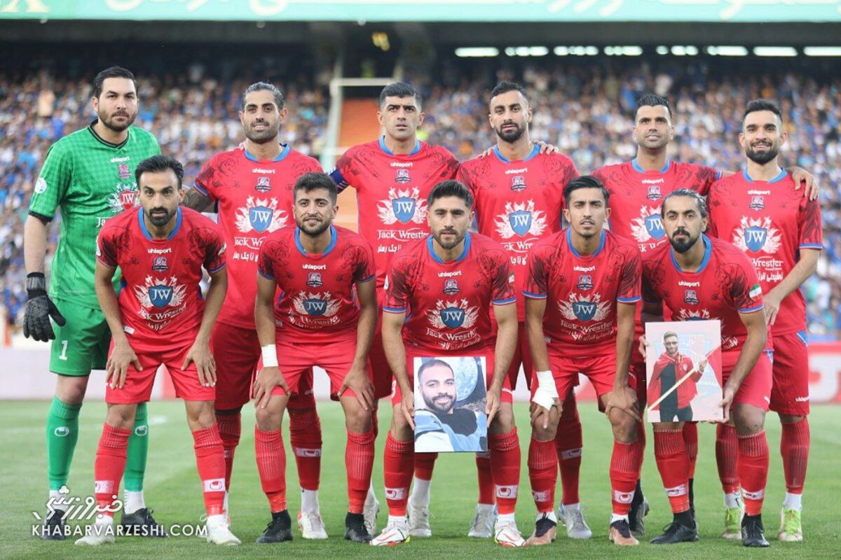 تیم نساجی مقابل استقلال