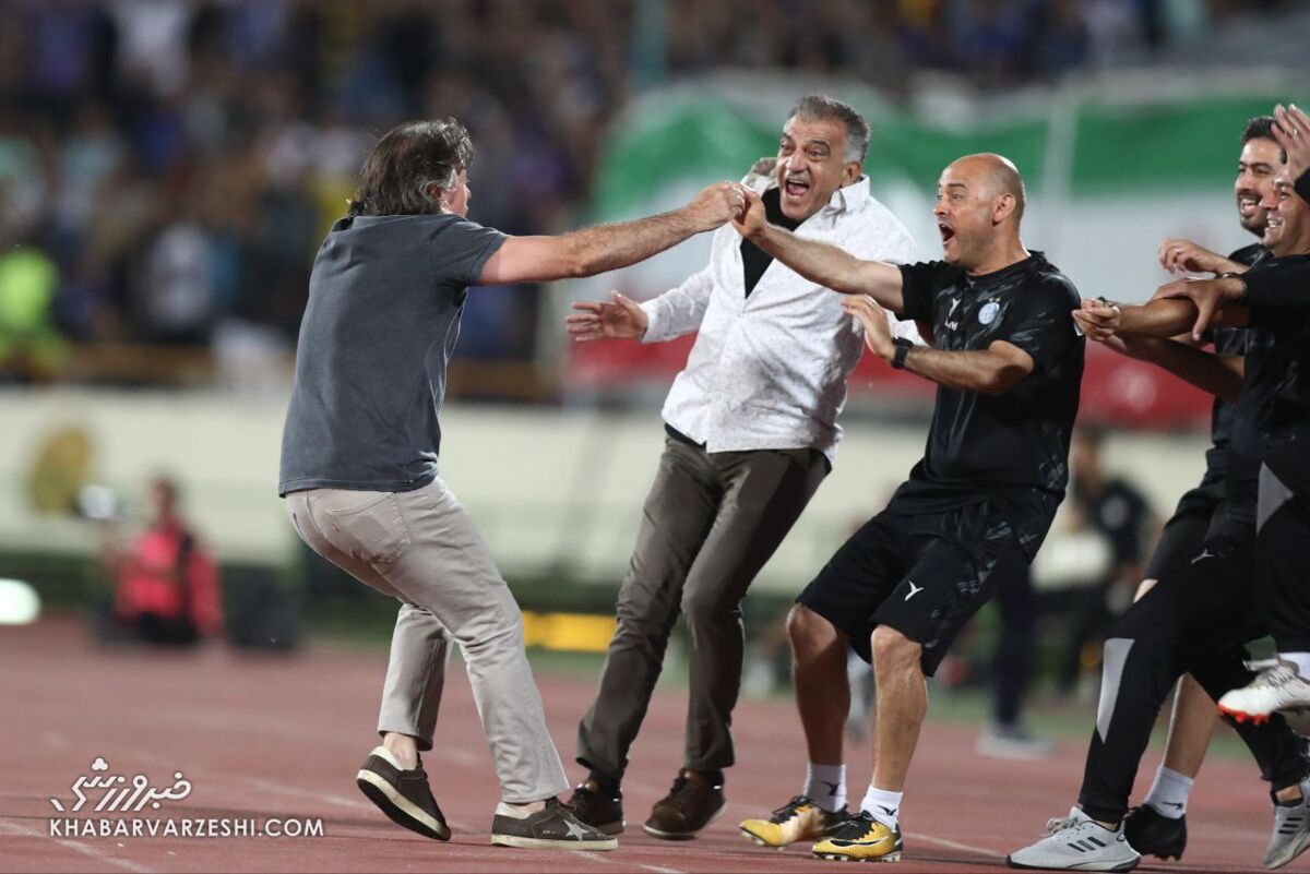 وقتی استقلال قهرمان شد شما در خانهتان پای تلویزیون بودید/ هر وقت در آسیا جام گرفتید آن وقت حرف از فوتبال بزنید