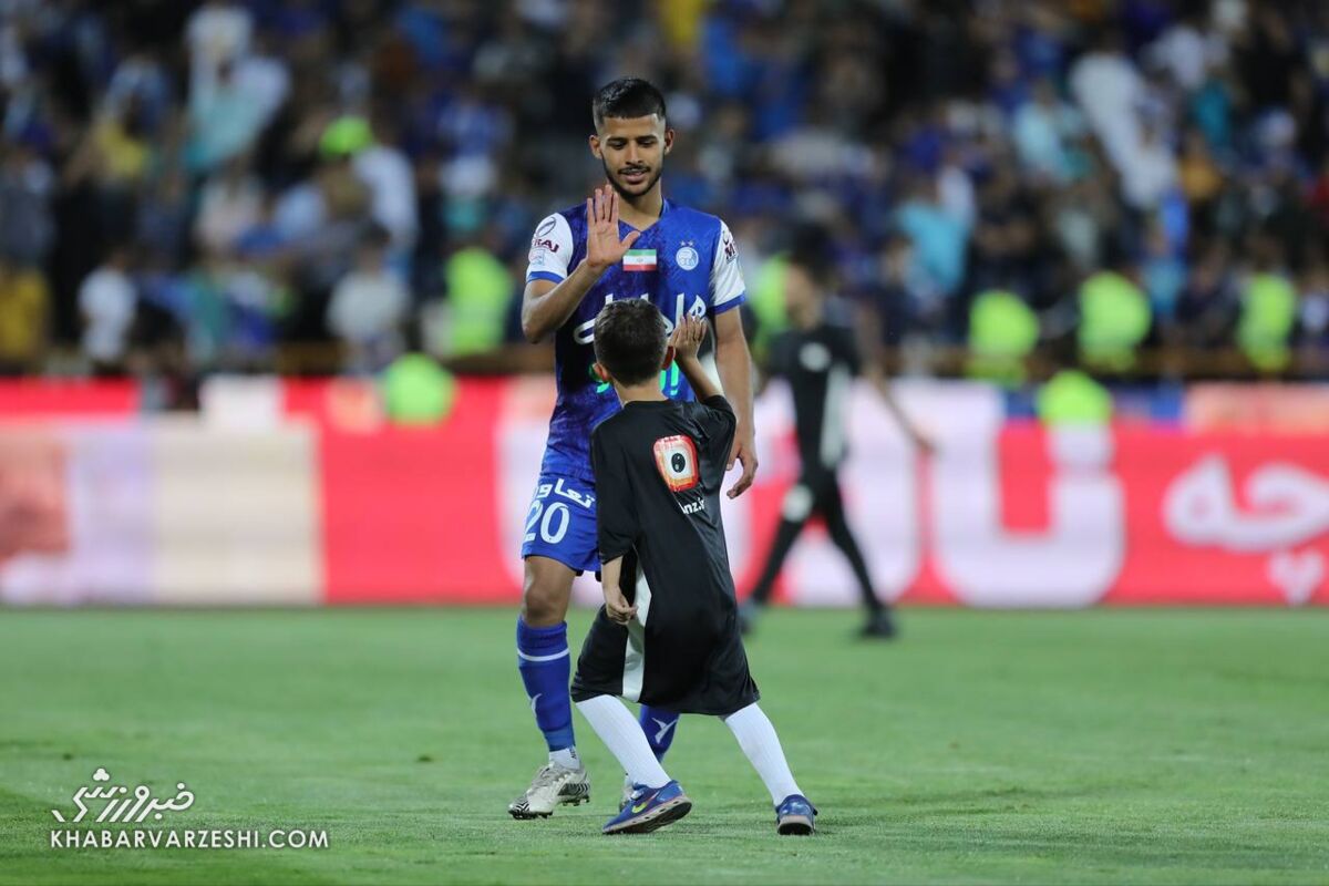 ستاره استقلال در یک قدمی تیم فرهاد مجیدی ستاره استقلال در یک قدمی تیم فرهاد مجیدی