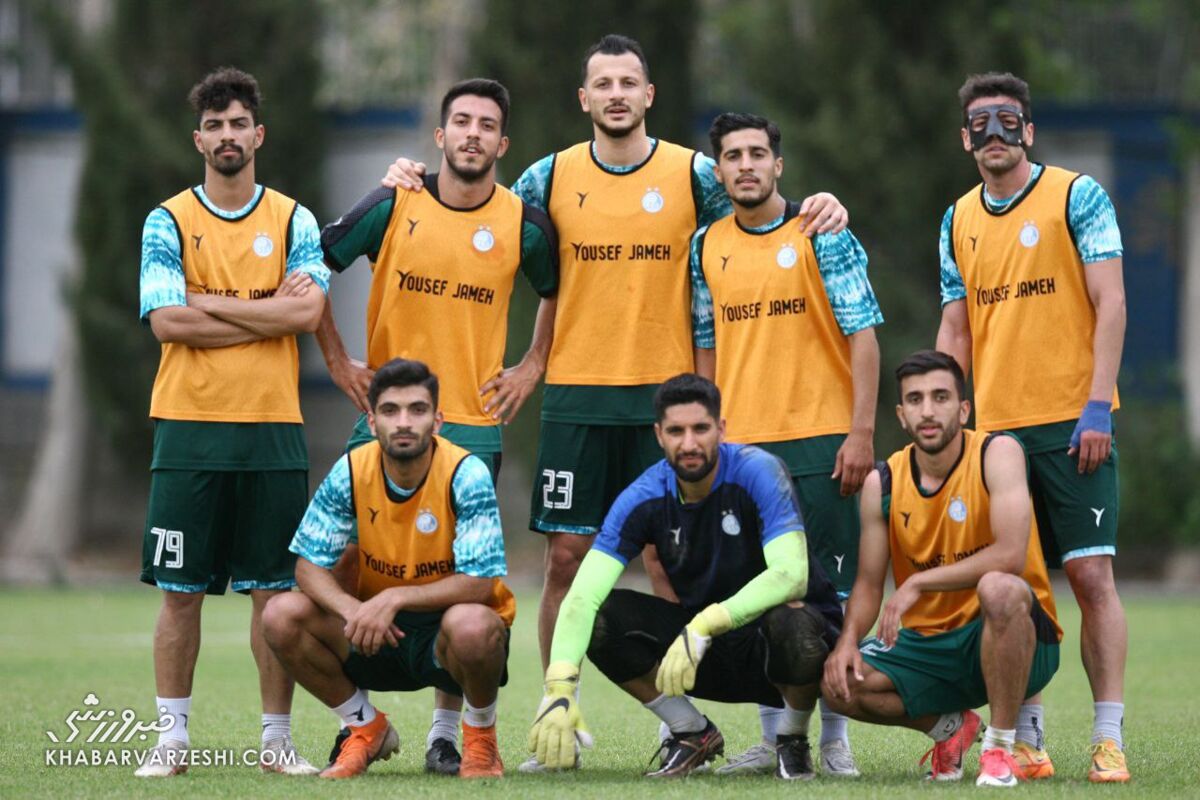 عکس| هافبک استقلال با چهره جدید در دربی