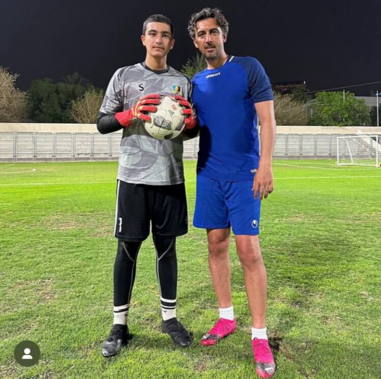 عکس| پسر دروازهبان بزرگ اسقلال هم دروازهبان شد