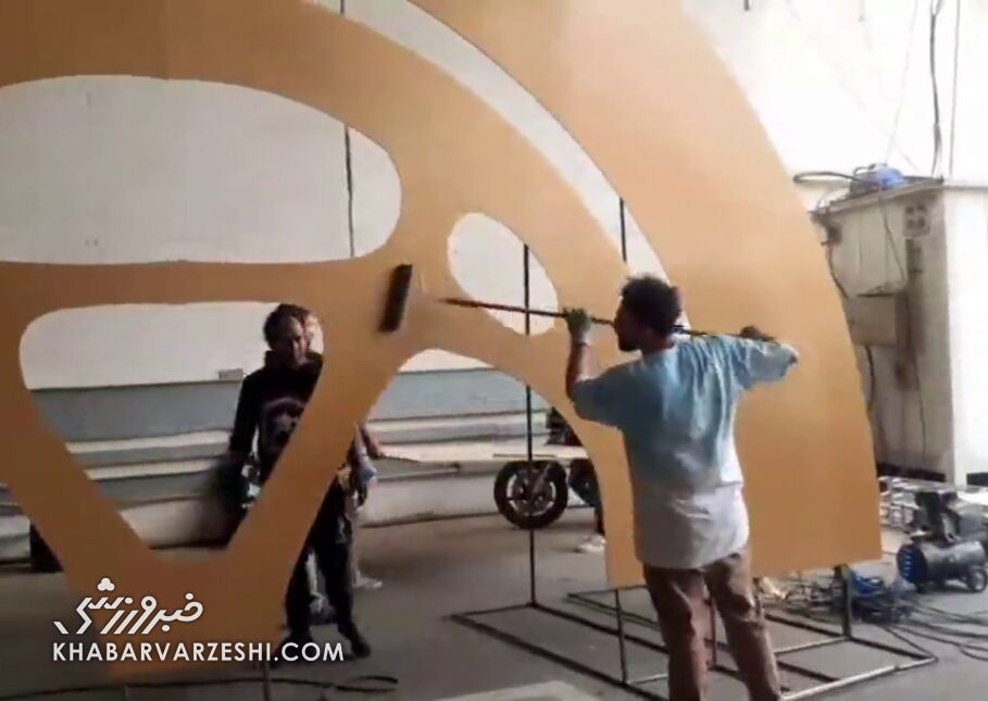 اولین تصاویر غیررسمی از سکوی قهرمان جام حذفی/ سرخابیها روی سکوی طلایی رنگ میایستند