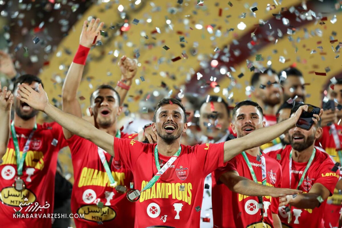 ستاره پرسپولیس راهی دبی شد/ سفر تفریحی یا مذاکره با اماراتی ها؟! ستاره پرسپولیس راهی دبی شد/ سفر تفریحی یا مذاکره با اماراتی ها؟!