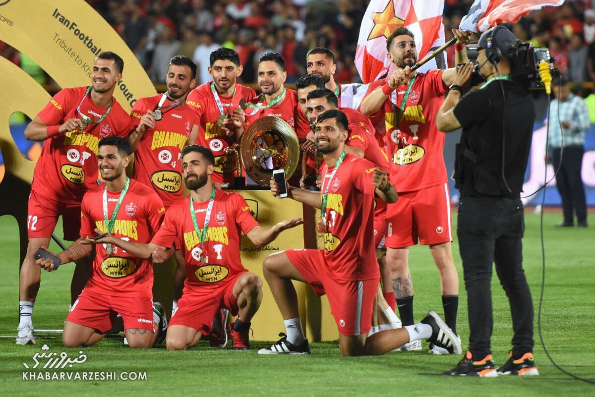 شمارش معکوس برای شناسایی کهکشانی های لیگ برتر؛ قرمزها در حالت آماده باش!/ پوست موز سپاهان زیر پای پرسپولیس؛ خبری از استقلال نیست؟