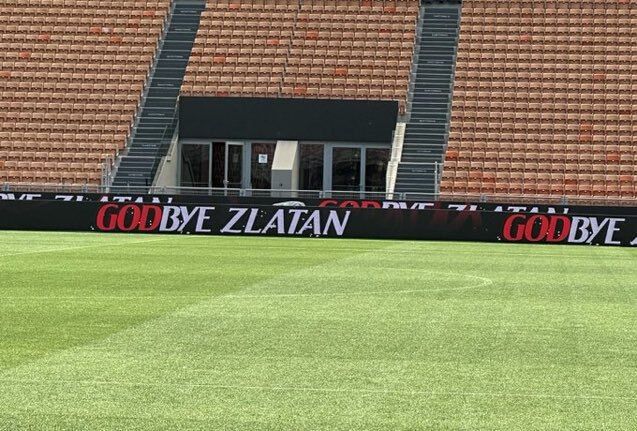 عکس| میلان آماده خداحافطی با زلاتان/ خدای فوتبال رفتنی شد