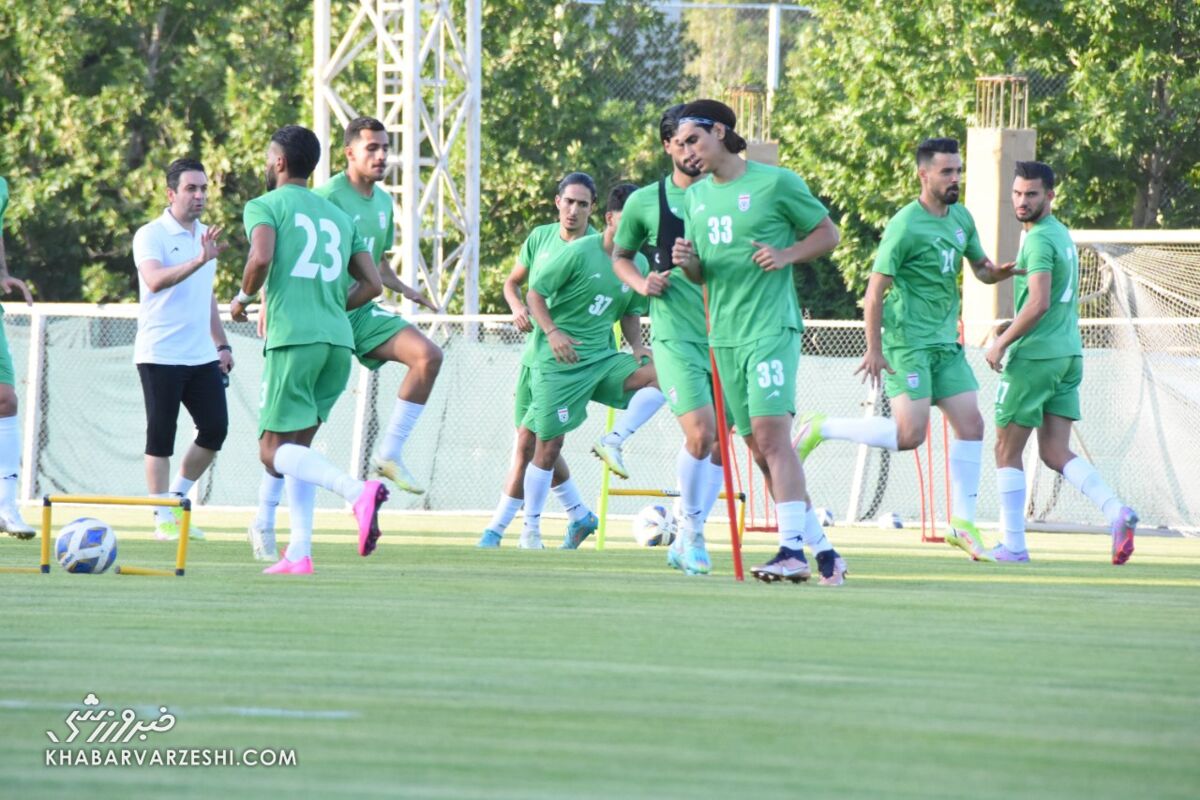 عکس| ابراز همدردی ملیپوشان با امیر قلعهنویی عکس| ابراز همدردی ملیپوشان با امیر قلعهنویی