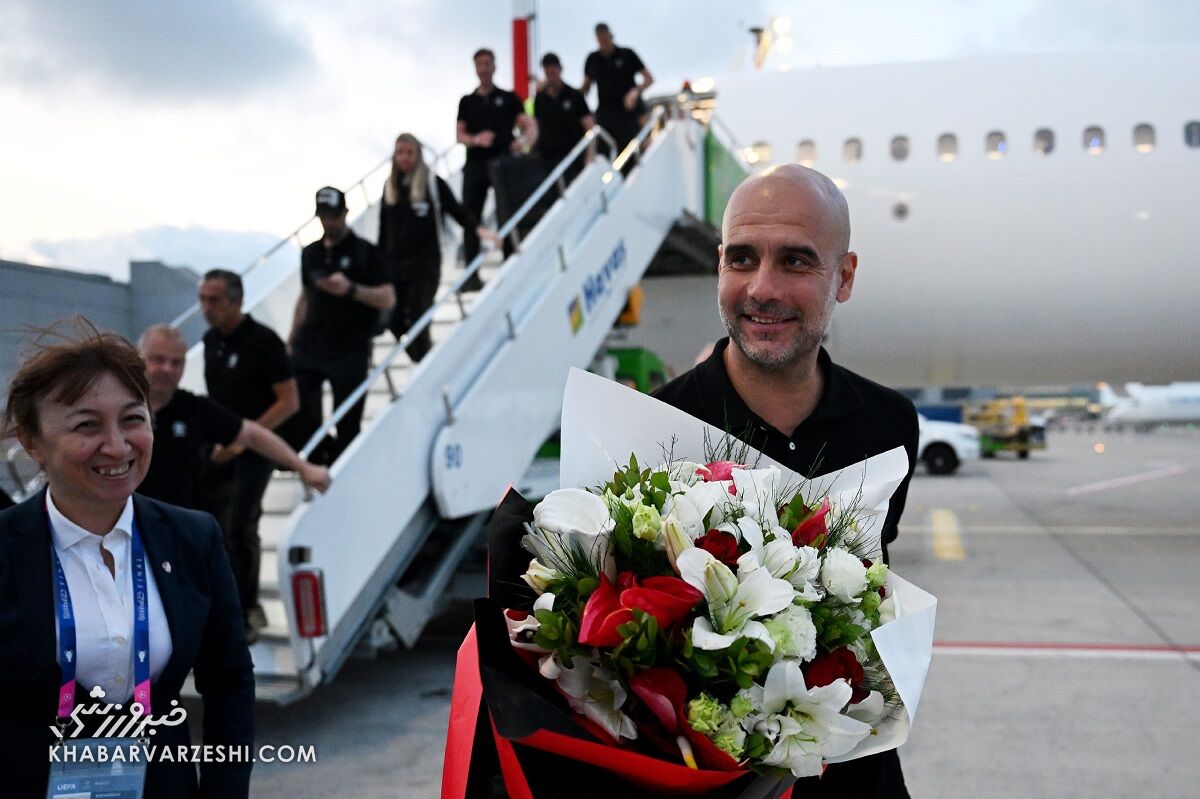 تصاویر| ستارههای منچسترسیتی و اینتر در استانبول فرود آمدند/ دروازهبان اینتر: آنها باید بترسند نه ما!