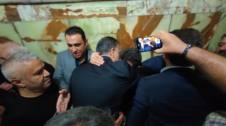 عکس| علی دایی و قلعهنویی درآغوش هم/ حضور شهریار در مراسم ختم خواهر سرمربی تیم ملی