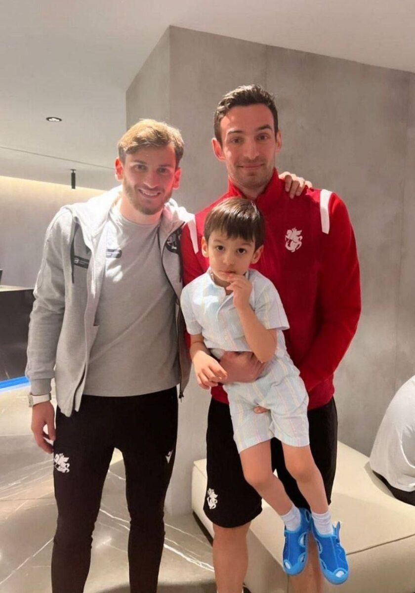 گلزن پرسپولیس در آغوش پدیده فوتبال اروپا/ تصویر بازیکن محبوب سرخها با ستاره سرشناس در یک قاب