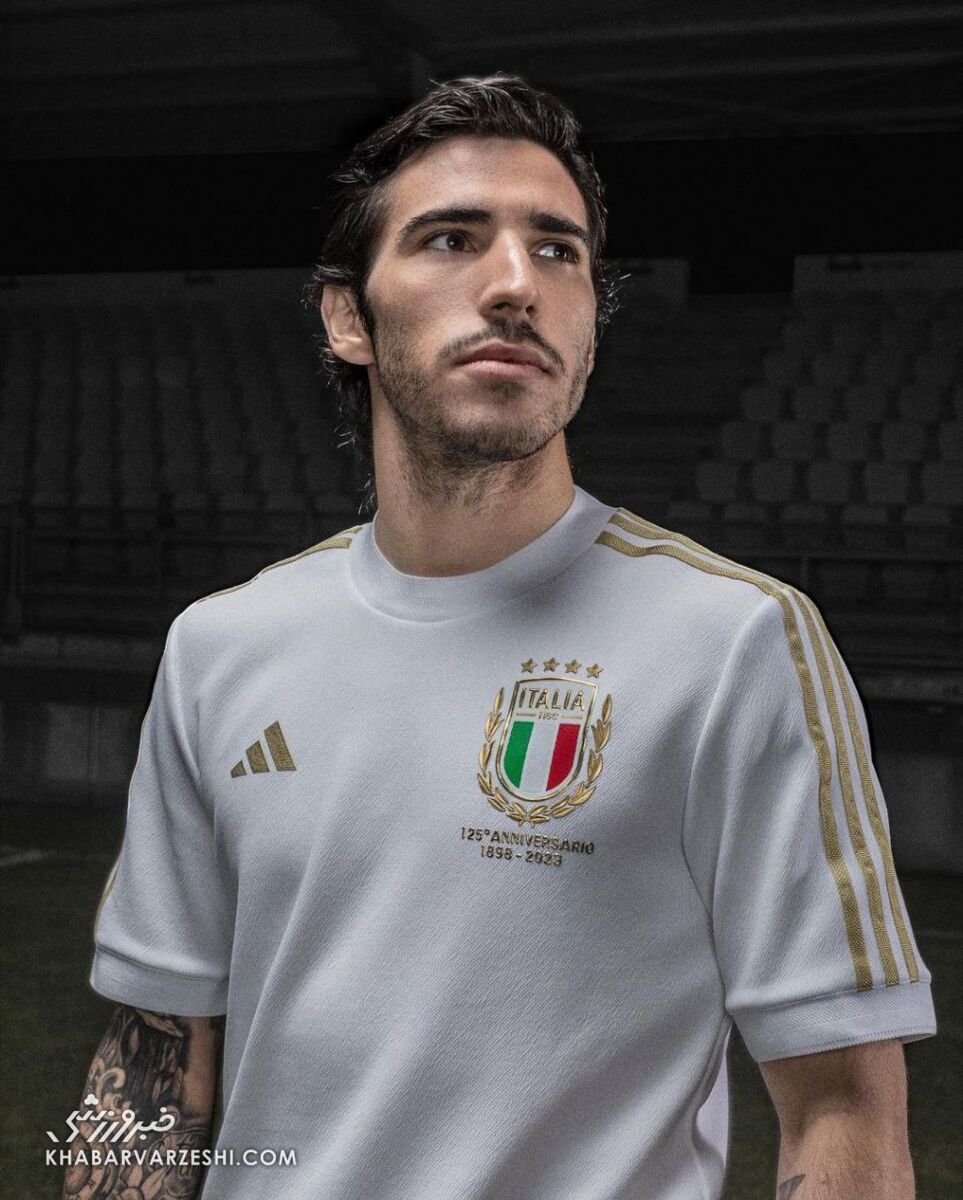 عکس| کیت خاص تیم ملی ایتالیا/ رنگ عجیب بر تن ستارههای آتزوری