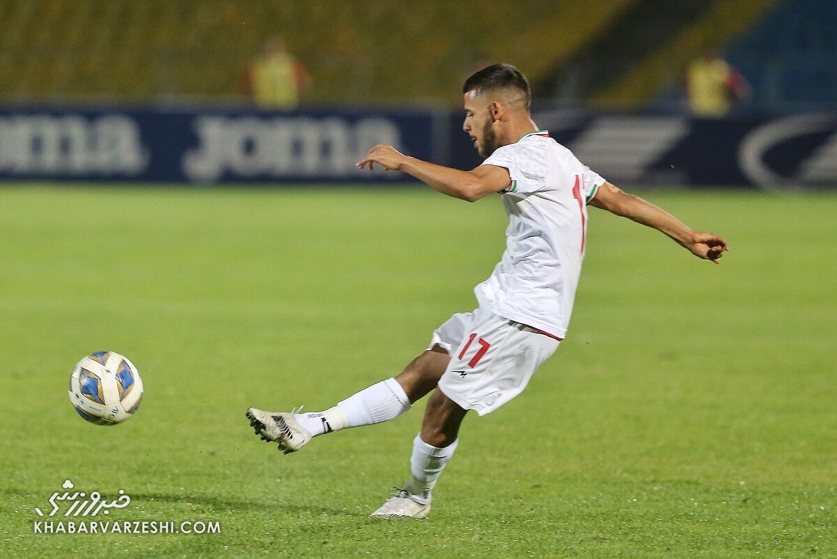 بلاتکلیفی باورنکردنی ۱۰ ملی پوش فوتبال ایران در نقل و انتقالات/ شمارش معکوس برای چند انفجار بزرگ؛ تصمیم نهایی به زودی گرفته می شود!