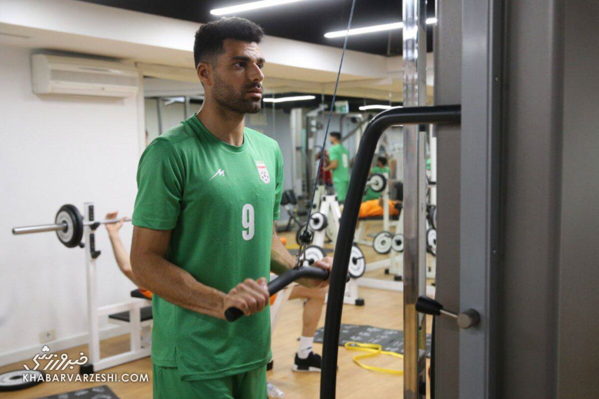 پشت پرده سفر یک روزه طارمی به تهران/ مهاجم تیم ملی پدر شد؟ پشت پرده سفر یک روزه طارمی به تهران/ مهاجم تیم ملی پدر شد؟