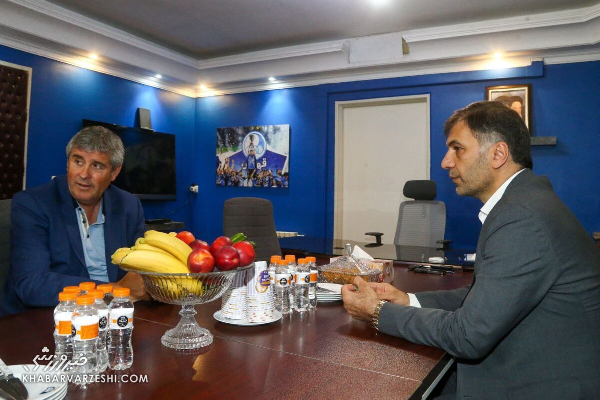 خلیلزاده گفت پول استراماچونی را ندهید، هیچ کاری نمیتواند بکند!/ خارجیها شال گردن استقلال را میبوسیدند اما از پول خودشان نمیگذشتند