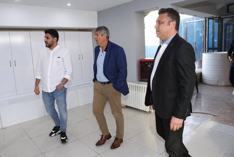 لوپس در کمپ استقلال