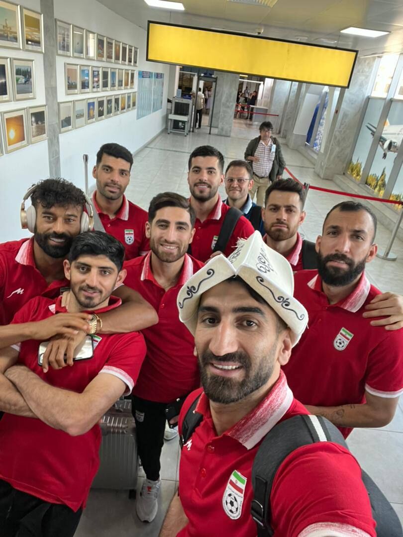 عکس| سلفی بیرانوند با استایل عجیب وسط ستارهها قبل از فینال!